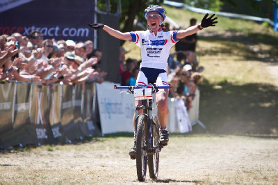 Julie Bresset vítězí