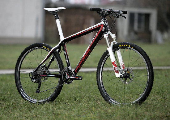 Nový karbon od Demy na 2011