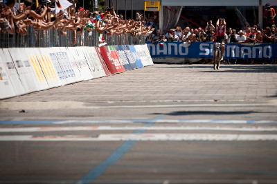 Christoph Sauser vítězí