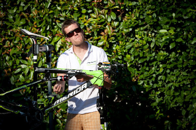 Zdeněk Chmel ladí materiál