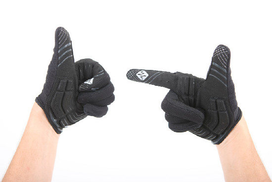 rukavice pro iPhone od Specialized