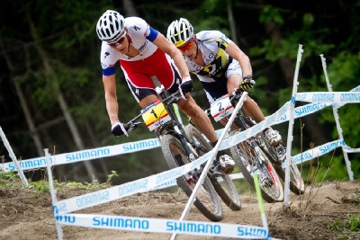 Jaroslav Kulhavý a Nino Schurter v posledním kole