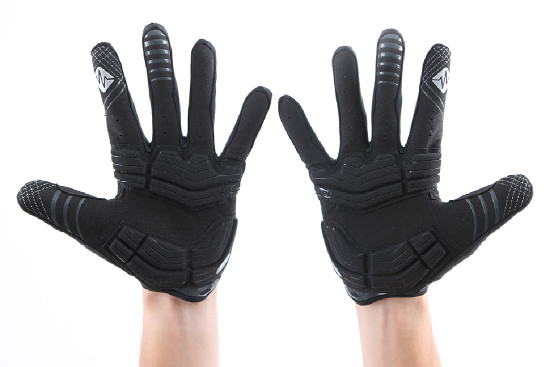 rukavice pro iPhone od Specialized