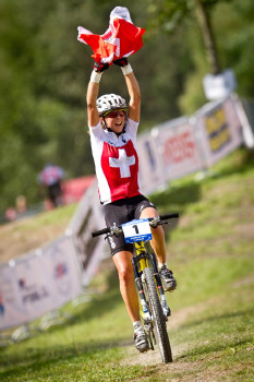 Jolanda Naff vítězí