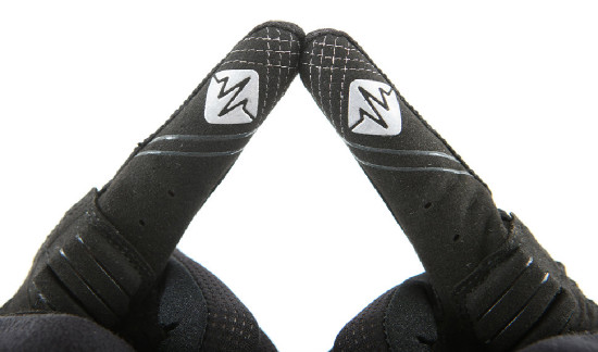 rukavice pro iPhone od Specialized