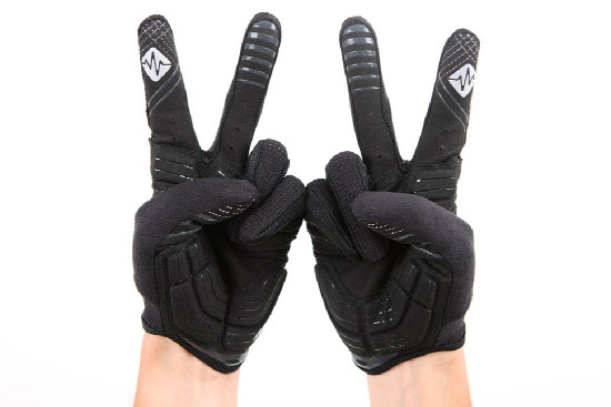 rukavice pro iPhone od Specialized