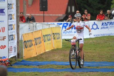 Vice mistryně světa Maja Wloszczowska si poradila i s konkurencí na Českém poháru :-)