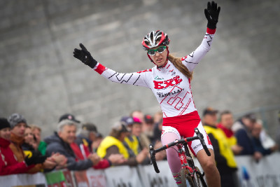 Martina Mikulášková vyhrává svůj první pohárový závod