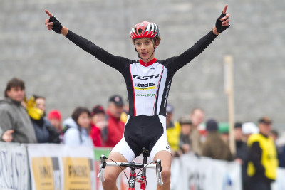 Pavel Camrda vyhrává závod kadetů