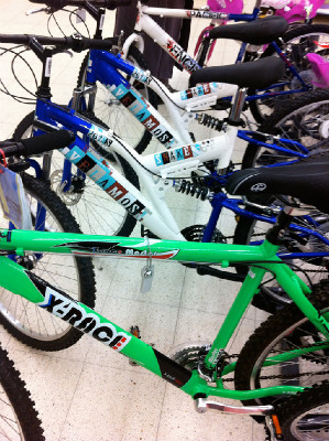 Hypermarketové biky 2011