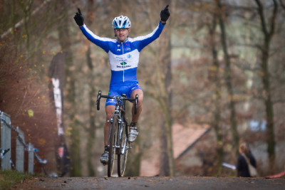 Vladimír Kyzivát vítězí