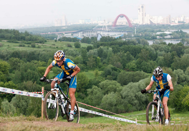 Emil Lindgren s olympijským stadionem v Moskvě