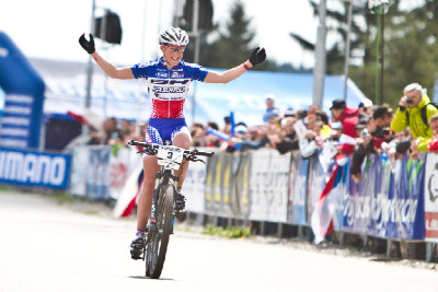 Julie Bresset vítězí