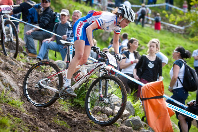 Barbora Machulková zvládala sjezdy i na prázdném kole