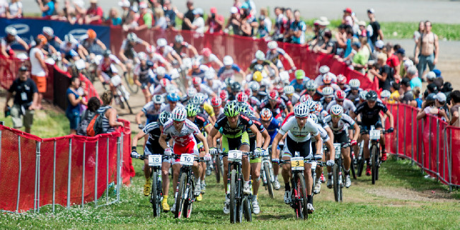 Start závodu mužů