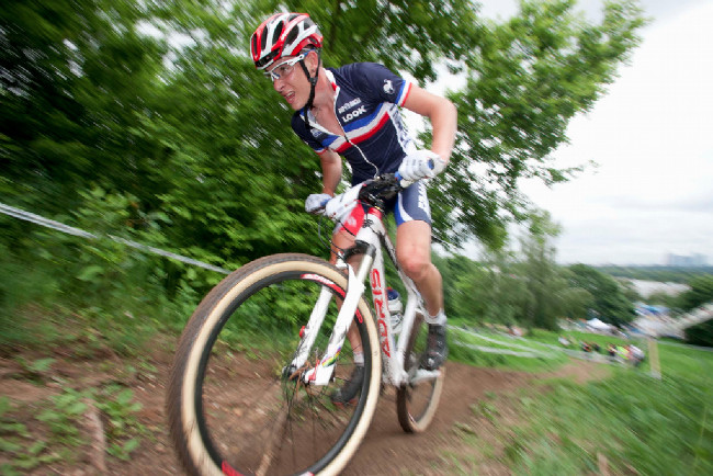 Victor Koretzky vozí duhový dres mistra světa, na modrý nedosáhnul