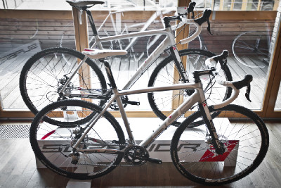 novinka - cyklokrosová kola