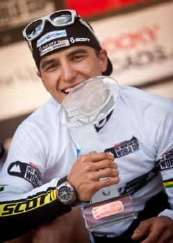 vítěz Světového poháru Nino Schurter