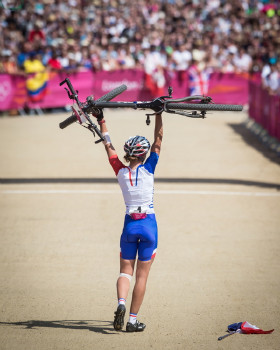 Julie Bresset je olympijskou vítězkou