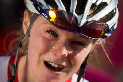 domácí hrdinka Annie Last