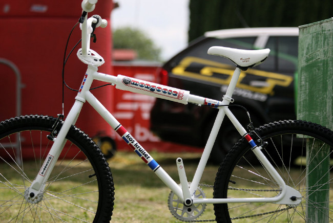 Mongoose Kos Kruiser Signture