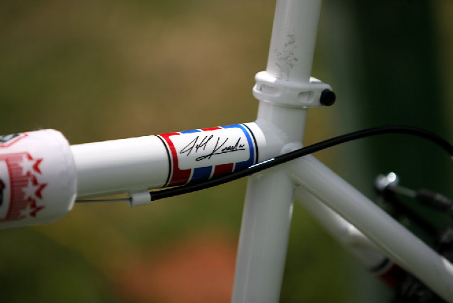 Mongoose Kos Kruiser Signture