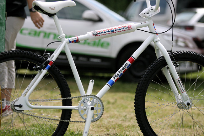 Mongoose Kos Kruiser Signture