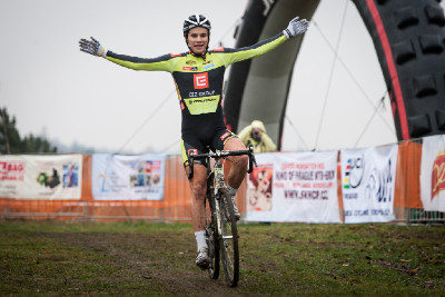 Jakub Skála vítězí