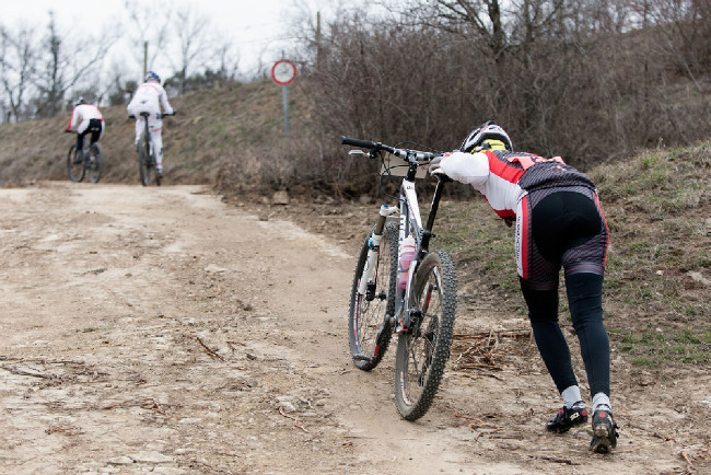 Pro některé byl první závod sezony "zu viel"