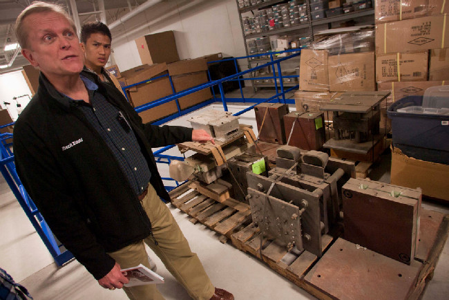 Roger Olson - náš průvodce po továrně 