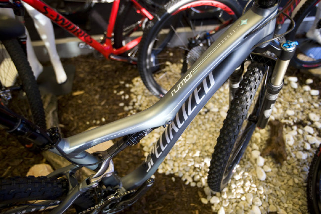 Kolokrám Specialized Concept Store 2013