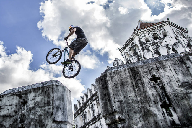 Petr Kraus v Bankoku