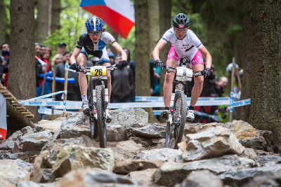 Maja Wloszczowska a Eva Lechner v Rubena Choice