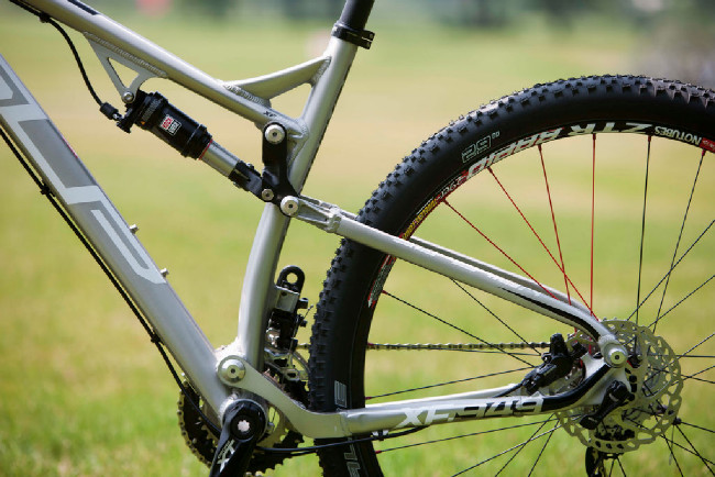 Superior XF 949 - nový systém pružení