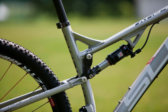 Superior XF 949 - nový systém pružení