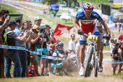 Julien Absalon a Nino Schurter