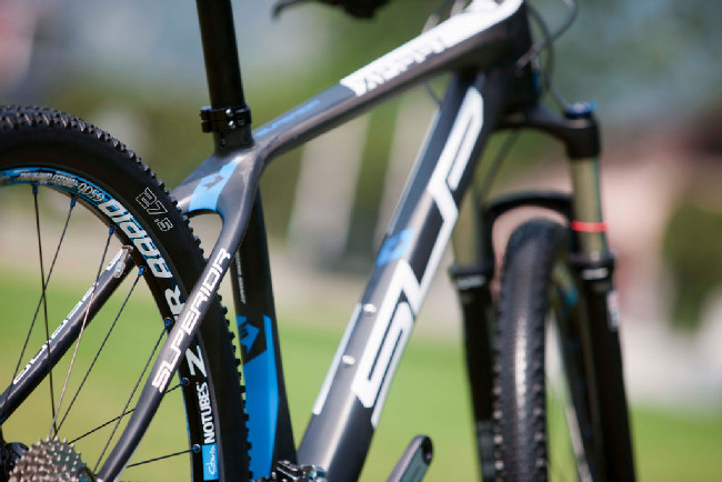 Superior XP 967 2014 - zploštělé zadní vzpěry