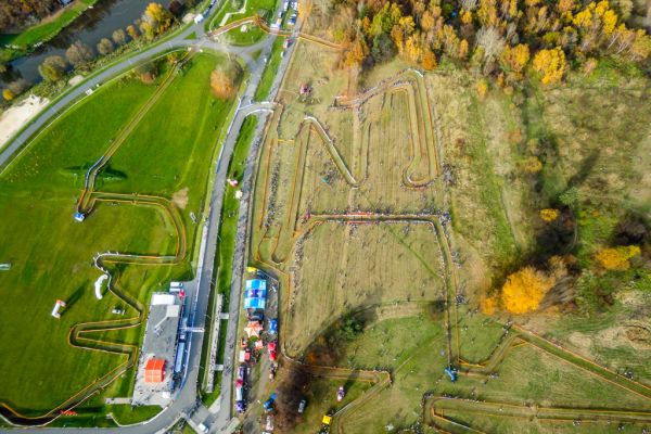 závod světového poháru v Táboře z ptačí perspektivy