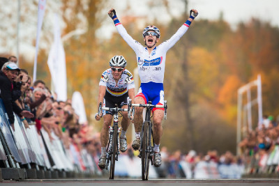 Lars van der Haar vítězí