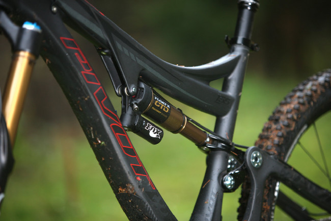 Pivot Mach 6 Carbon