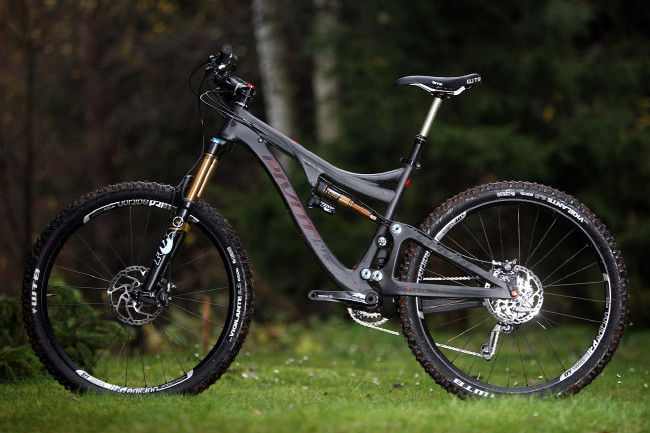 Pivot Mach 6 Carbon