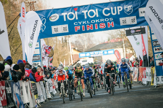 MCŘ v cyklokrosu, Loštice 2014: start!