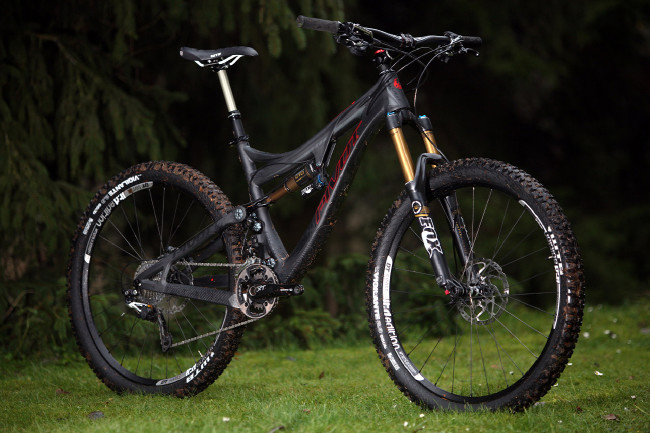 Pivot Mach 6 Carbon