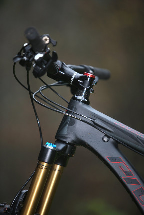 Pivot Mach 6 Carbon