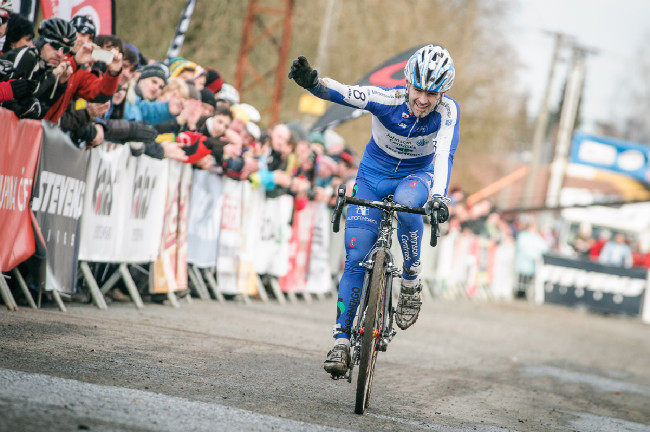 MCŘ v cyklokrosu, Loštice 2014: radost z bronzu Vladimíra Kyziváta