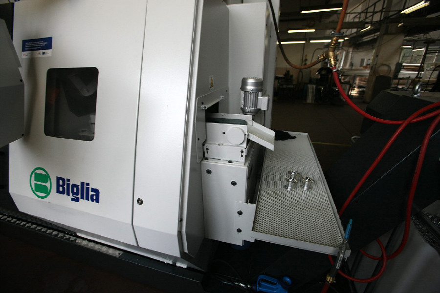 Remerx - na výstupu vypadávají kompletní těla nábojů