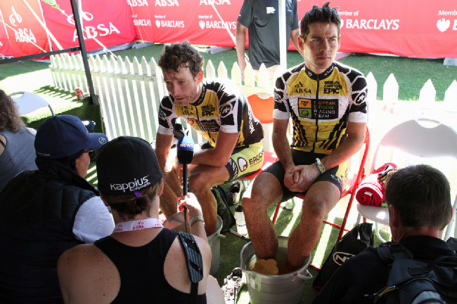 Cape Epic 2014 - o vedoucí dvojici byl zájem