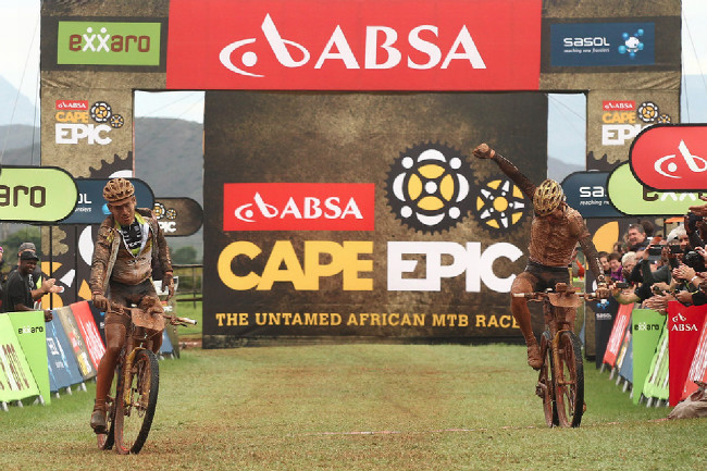 Cape Epic 2014 - vítězství v druhé etapě ještě Kristiána s Robertem do žlutého dresu neposunula