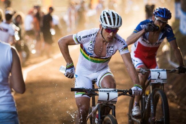 Krásný souboj jedničky a dvojky