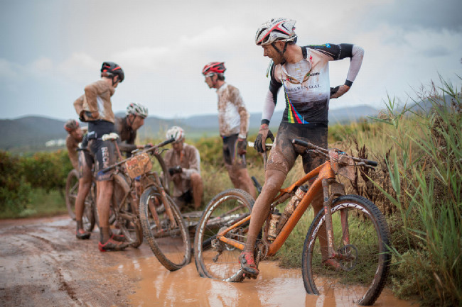 Cape Epic 2014 - Christoph Sauser se potýkal s defetky, Fery neměl ani jeden